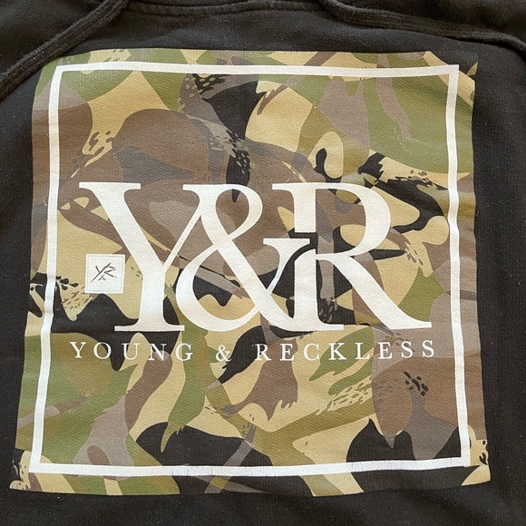 Young & Reckless black camo logo hoodie Y2K - Picture 3 of 5